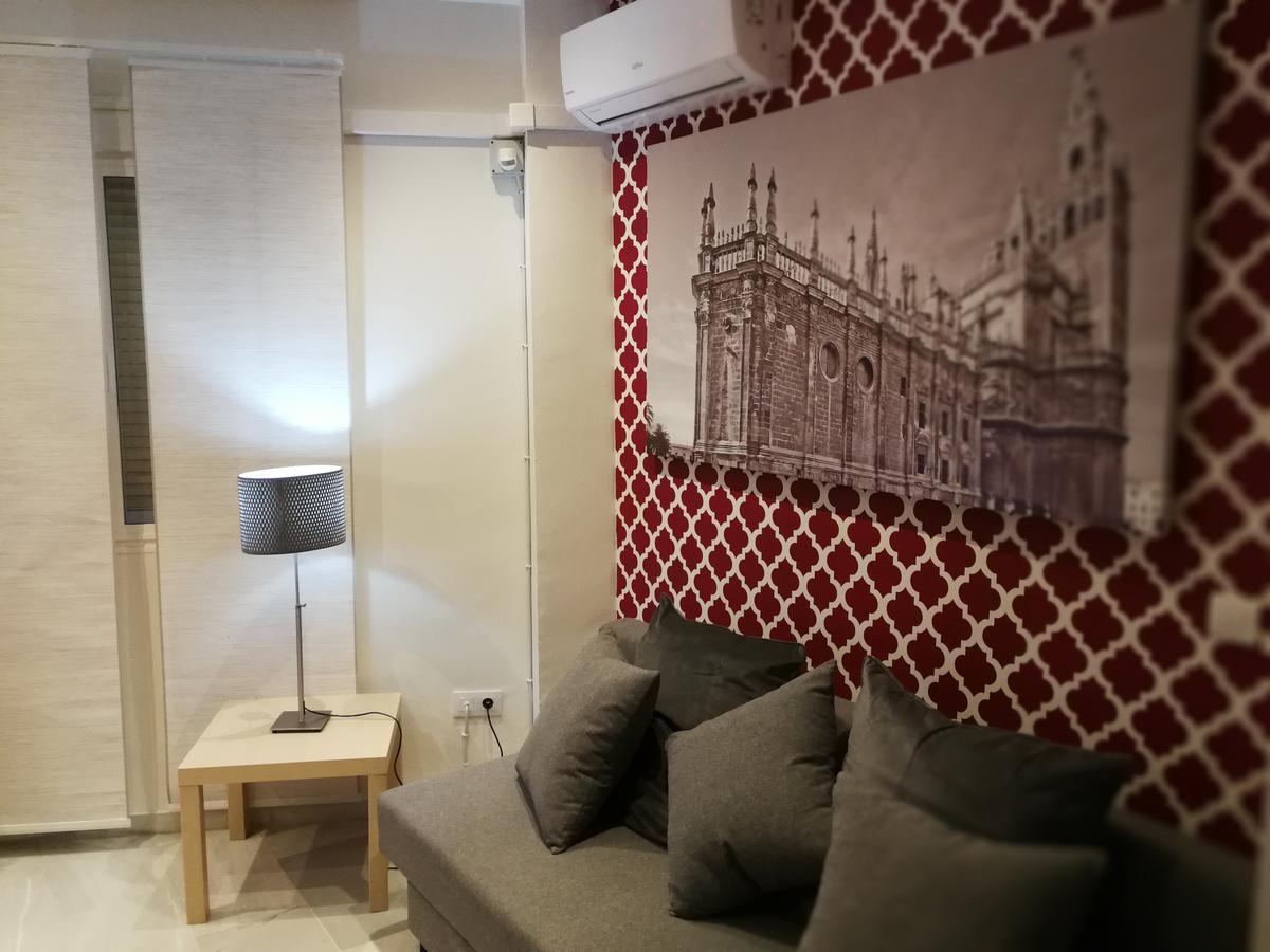Apartamento Alfalfa Apartment Севиля Екстериор снимка