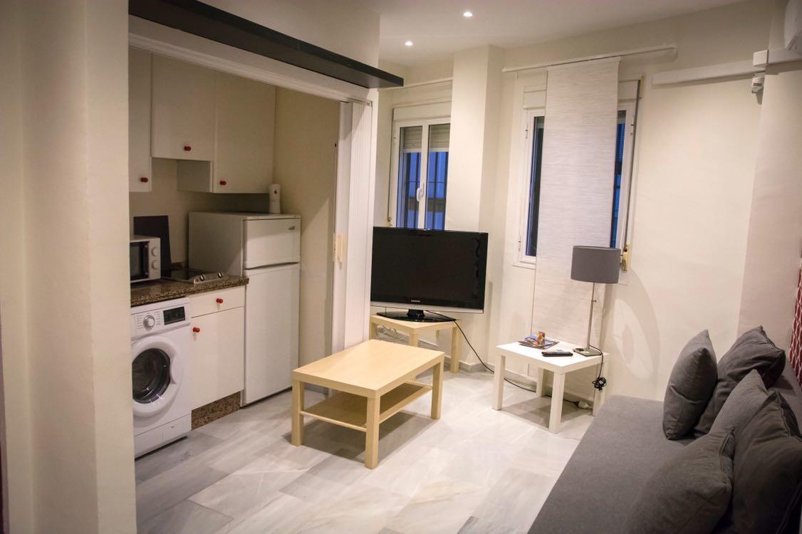 Apartamento Alfalfa Apartment Севиля Екстериор снимка