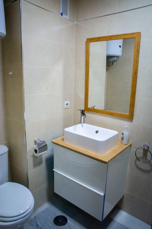 Apartamento Alfalfa Apartment Севиля Екстериор снимка