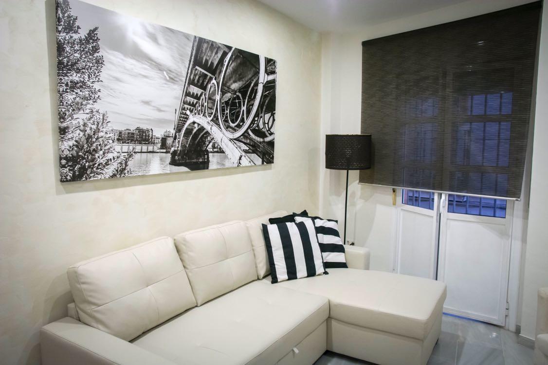 Apartamento Alfalfa Apartment Севиля Екстериор снимка